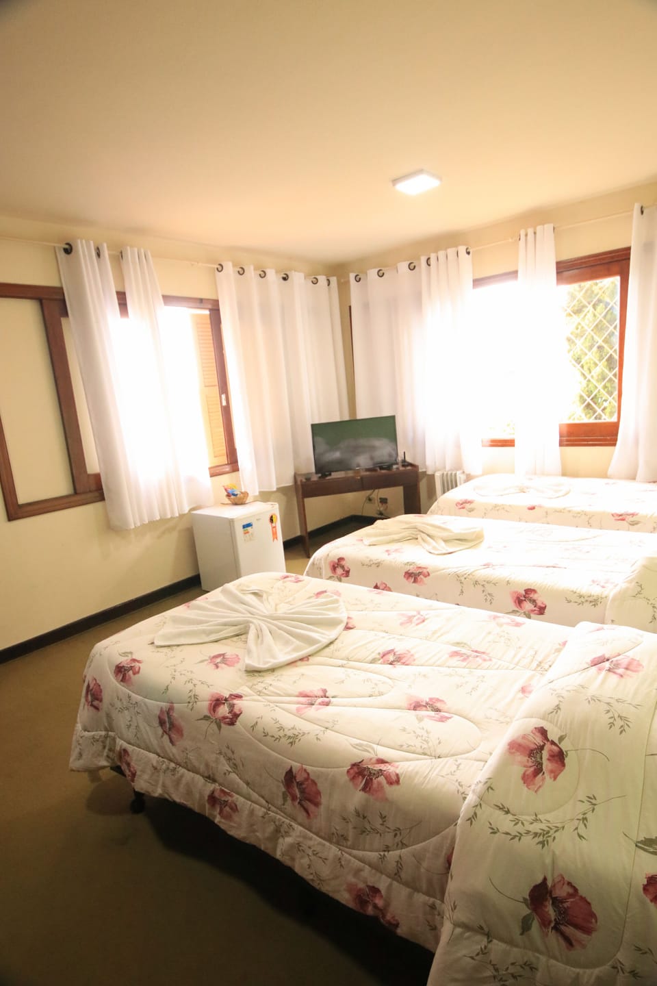 Family Room | Minibar, free cribs/infant beds, free WiFi, bed sheets