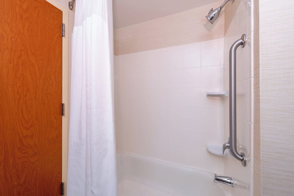 Free toiletries, hair dryer, towels
