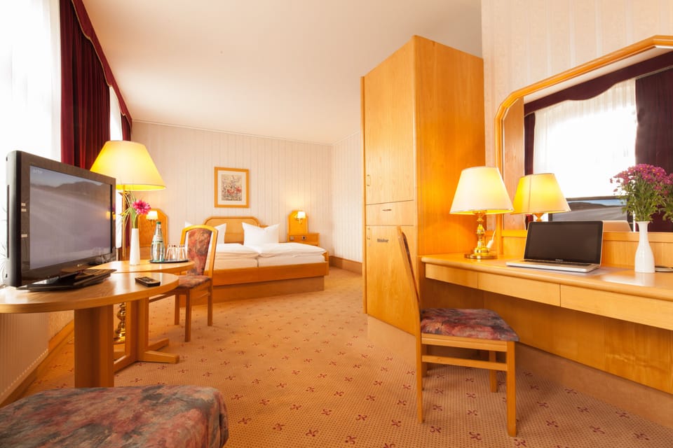 Premium bedding, minibar, in-room safe, desk