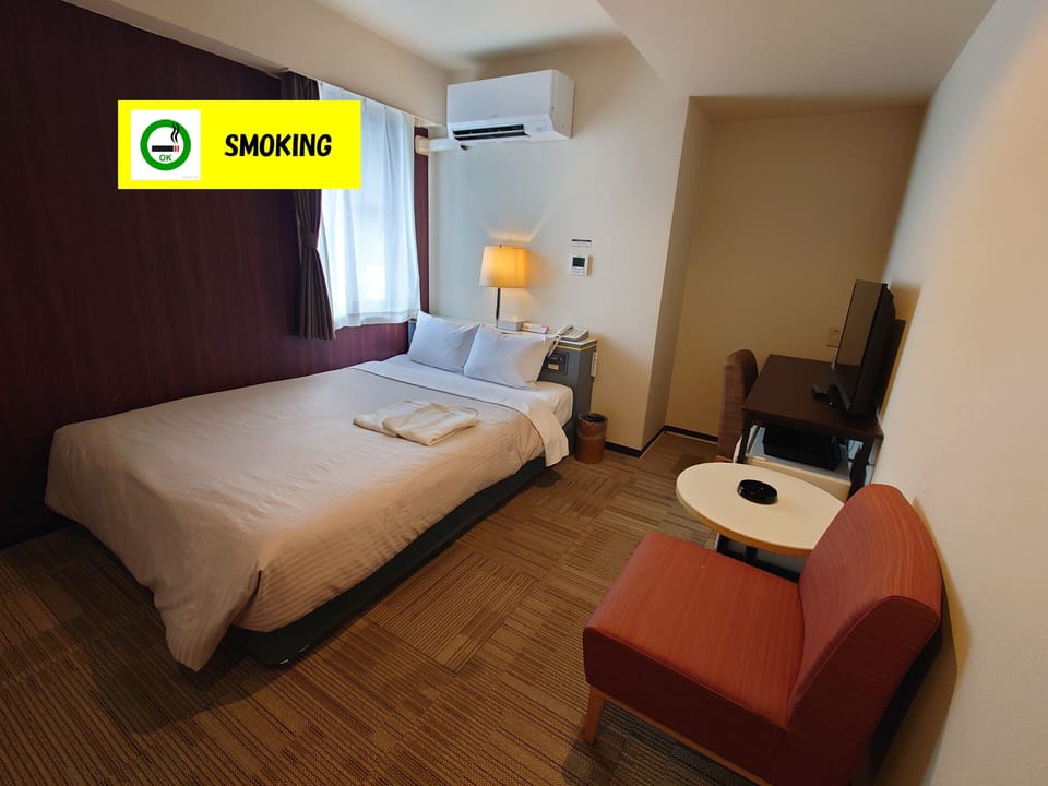 Double Room, Smoking | Desk, laptop workspace, iron/ironing board, free WiFi
