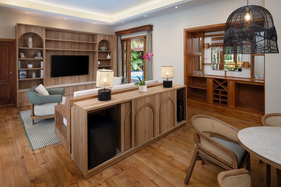 3-Bedroom Villa Caney Garden View | Living area | 43-inch Smart TV with cable channels, TV, tablet