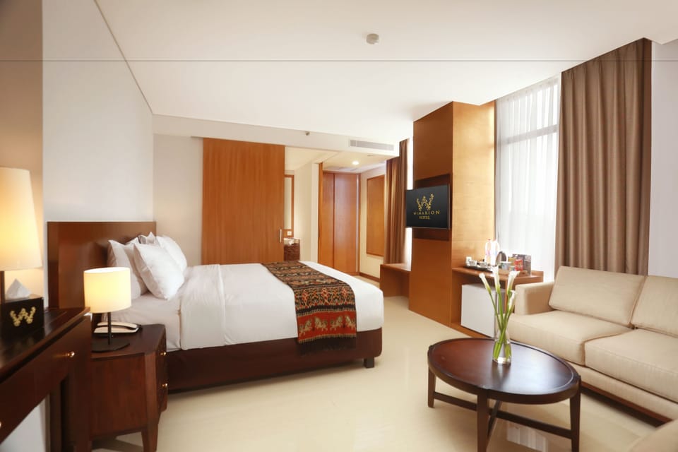 Grand Double or Twin Room, 2 Twin Beds | Minibar, in-room safe, desk, soundproofing