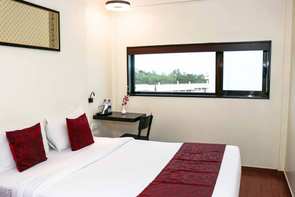 Standard Double Room | In-room safe, desk, blackout drapes, free WiFi