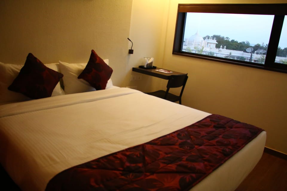 Standard Double Room | In-room safe, desk, blackout drapes, free WiFi