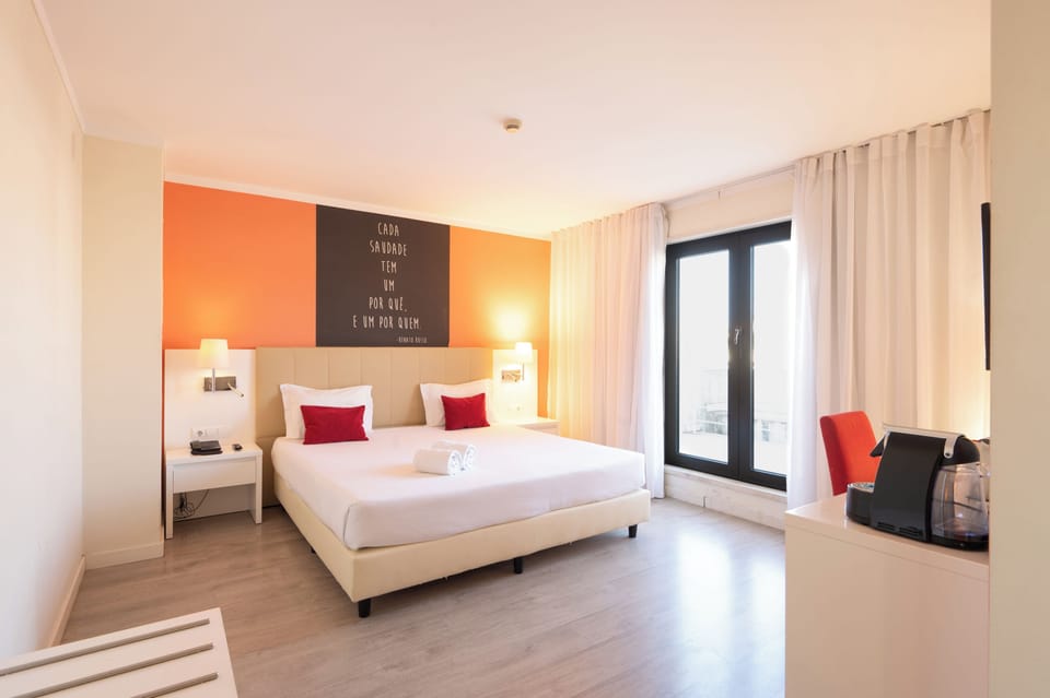 Double Room | Minibar, in-room safe, desk, soundproofing