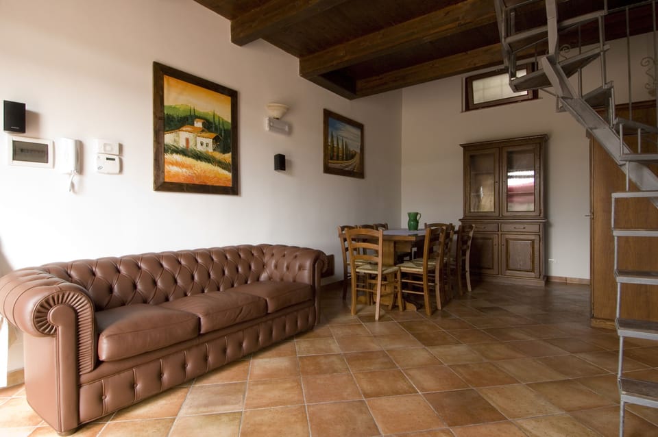 Duplex, Kitchenette | Living room | Flat-screen TV