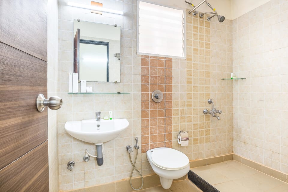 Standard Room | Desk, iron/ironing board, free WiFi