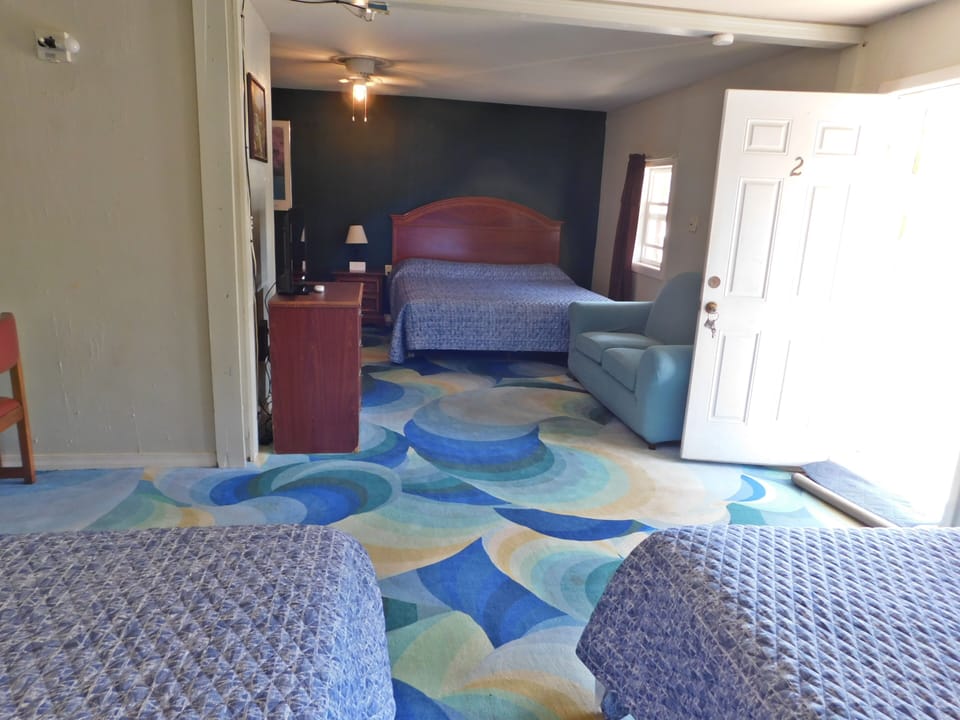 Family Triple Room, Multiple Beds, Smoking, Refrigerator & Microwave | Free WiFi, bed sheets