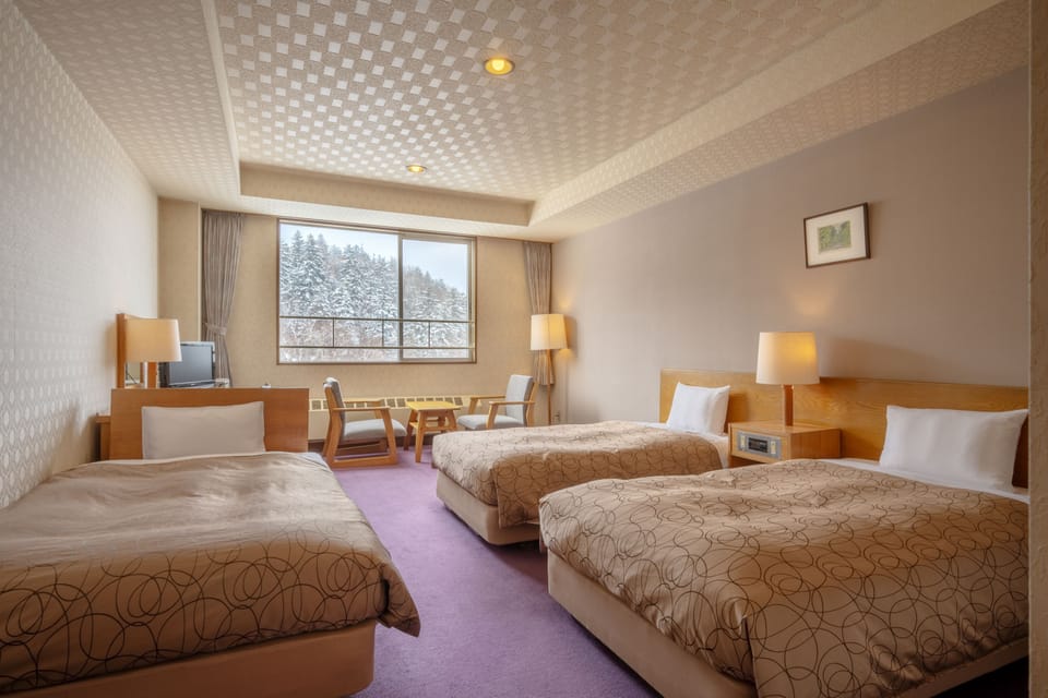 Hypo-allergenic bedding, down comforters, in-room safe, laptop workspace