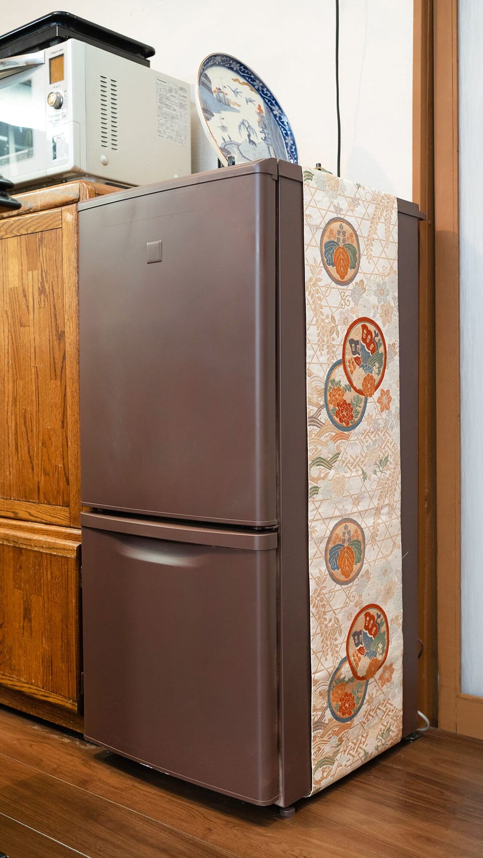 Traditional Townhome | Mini-refrigerator