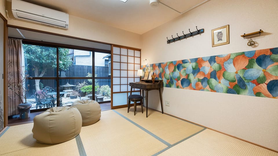Traditional Townhome | 3 bedrooms, bed sheets