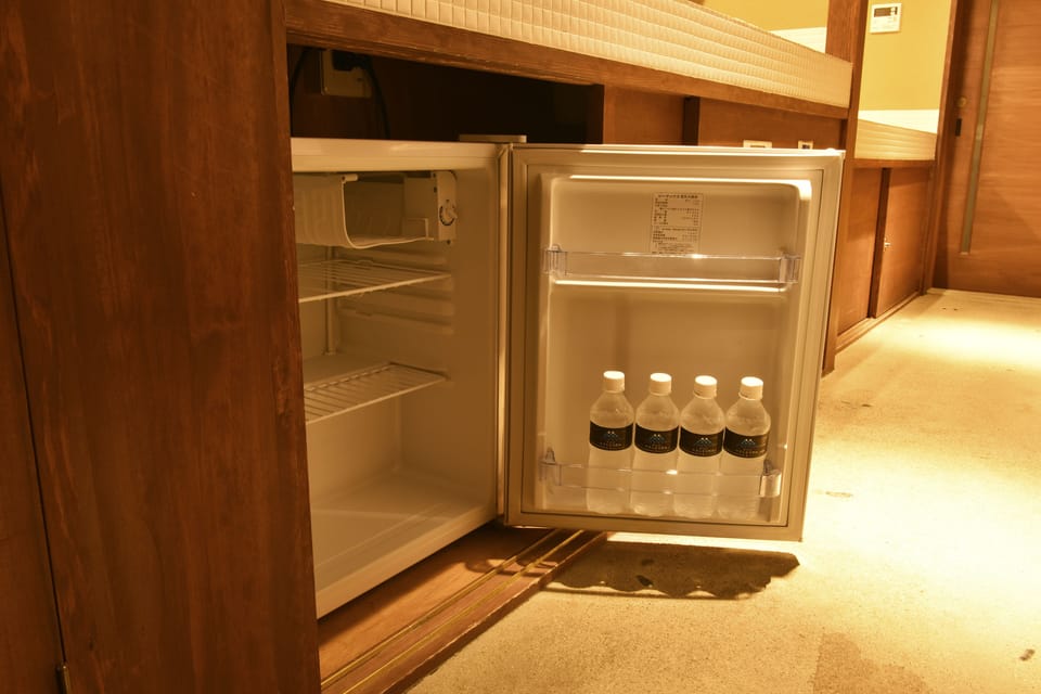 Whole Rent Town House, 2 Single Beds and 3 Japanese Futons | Mini-refrigerator
