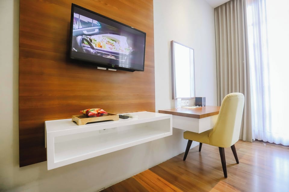 Superior Double Room | Premium bedding, minibar, in-room safe, desk