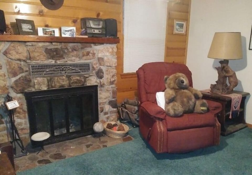 Family House, 2 Bedrooms, Mountain View | 2 bedrooms, WiFi (free), individually decorated, individually furnished