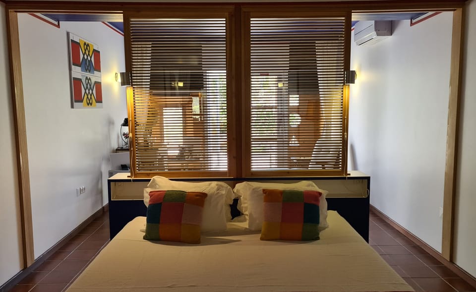 Double Room | Desk, blackout drapes, free cribs/infant beds, rollaway beds