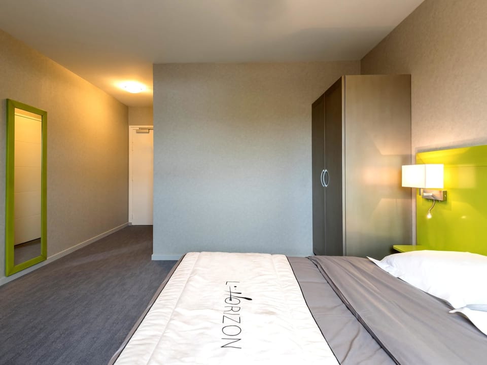 Double Room | In-room safe, desk, free WiFi