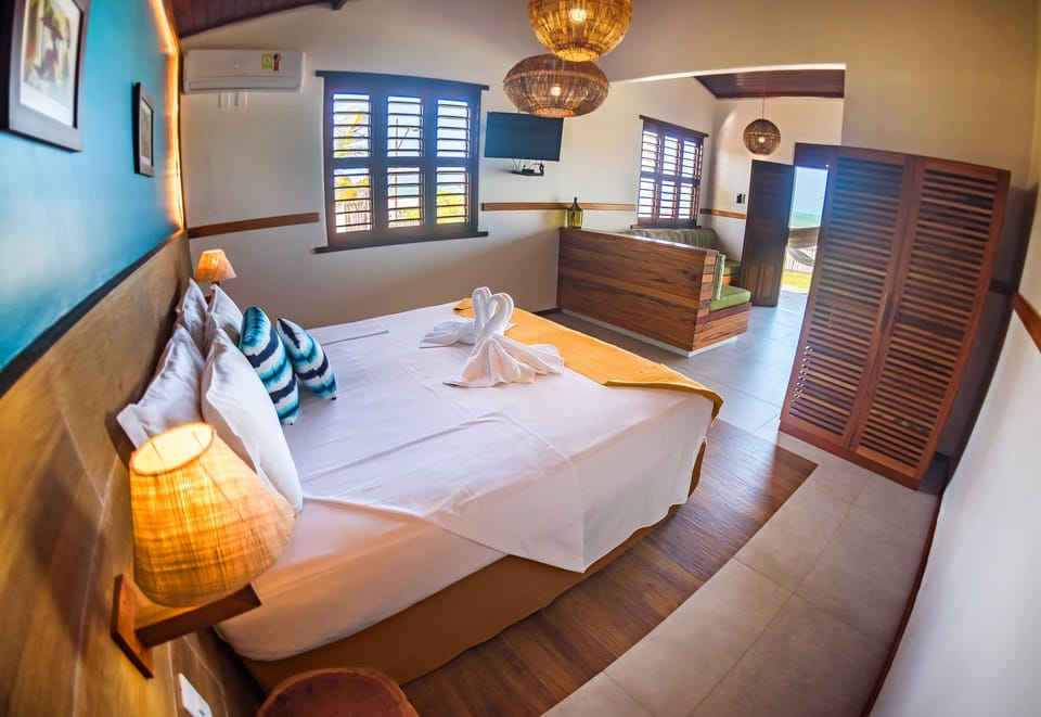 Bangalô Frente Mar | Minibar, in-room safe, blackout drapes, free cribs/infant beds