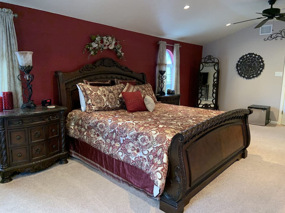 Honeymoon Double Room, 1 King Bed, Jetted Tub, Pool View | Premium bedding, soundproofing, iron/ironing board, free WiFi