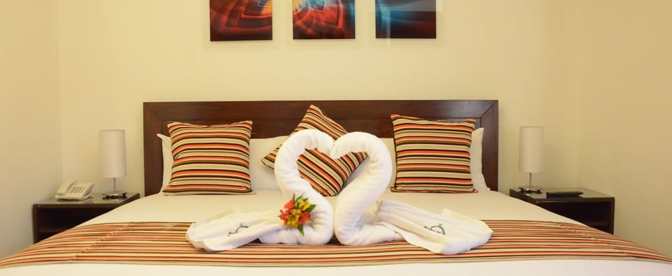 Double Room | In-room safe, desk, free WiFi, bed sheets