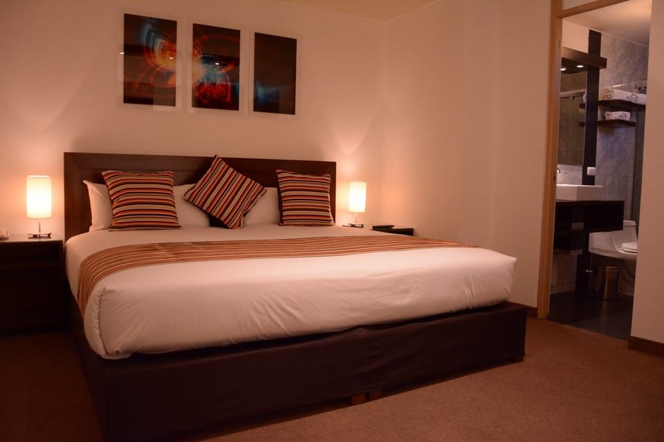 Standard Double Room, 2 Twin Beds | In-room safe, desk, free WiFi, bed sheets