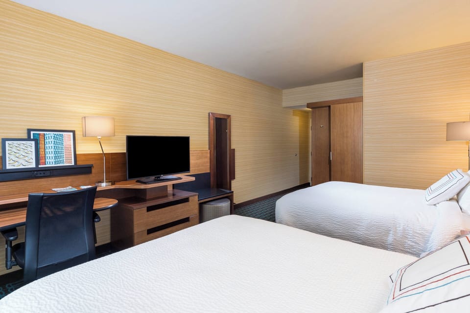 In-room safe, desk, soundproofing, iron/ironing board