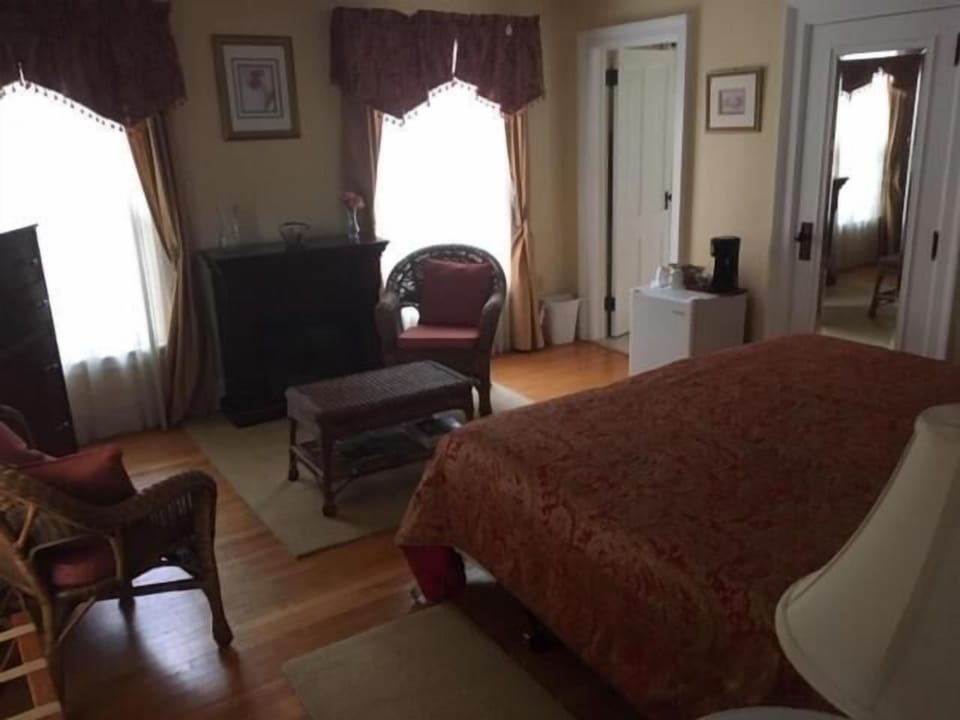 Egyptian cotton sheets, premium bedding, individually decorated