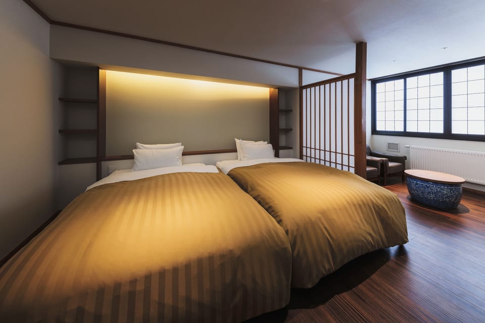 Corner Japanese Suite | In-room safe, WiFi (free)