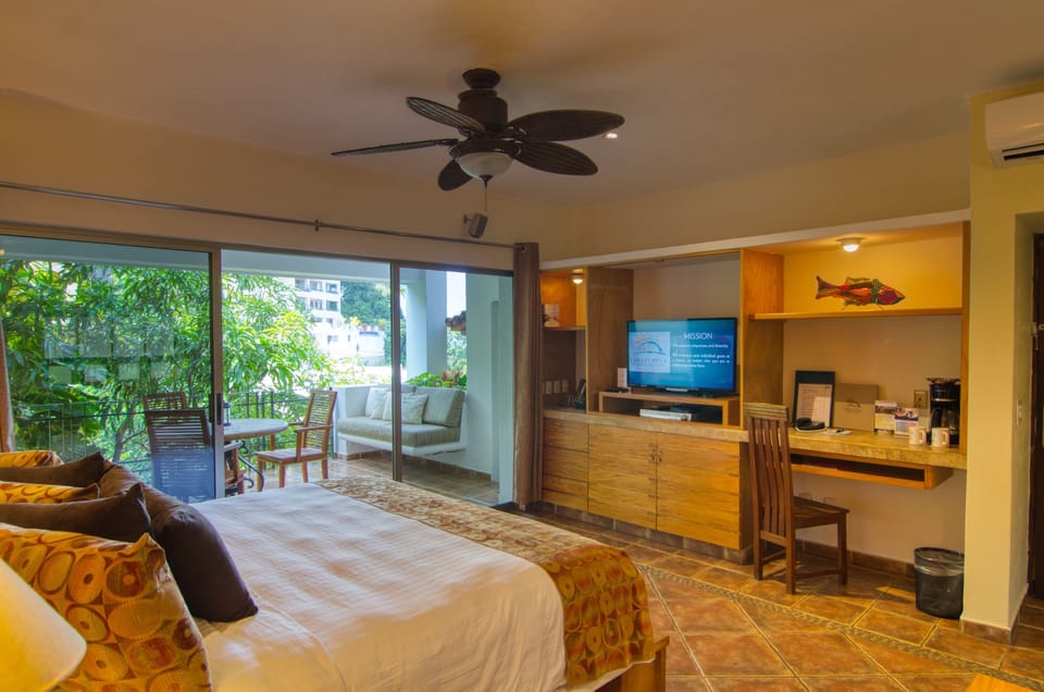 Deluxe Room, 1 King Bed, Terrace, Ocean View | Egyptian cotton sheets, premium bedding, down comforters, pillowtop beds