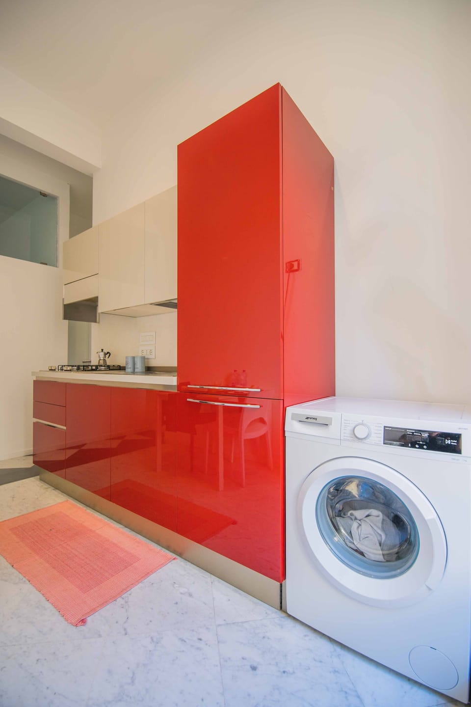 Deluxe Room, Balcony | Private kitchen | Fridge, dining table