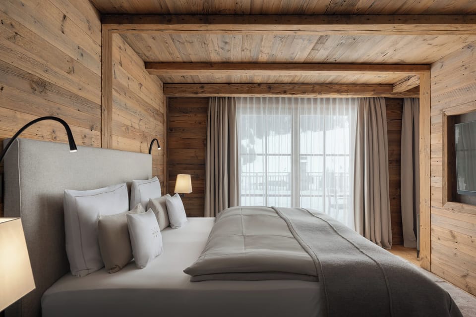 Family Suite, Balcony, Mountain View, Fireplace | View from room