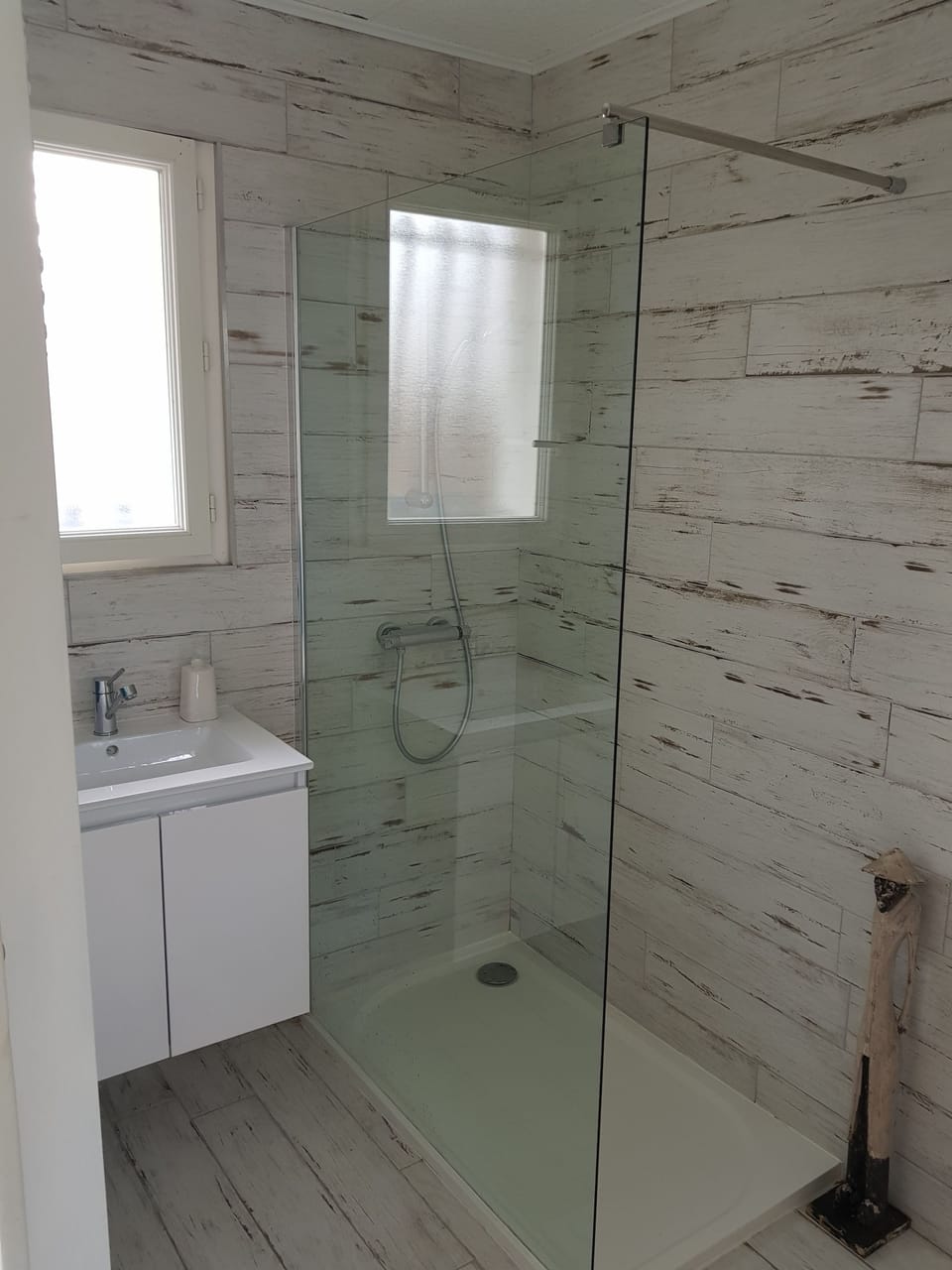 Room BAHAMAS, Golf and Pool View | Bathroom | Shower, hair dryer, towels, shampoo