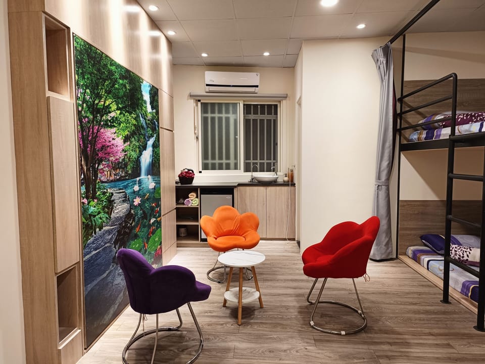 Business Quadruple Room, Refrigerator, Ground Floor | 5 bedrooms, blackout drapes, soundproofing, free WiFi