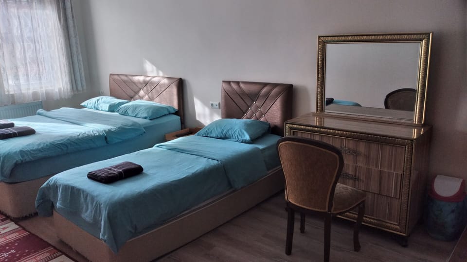 Triple Room | Free WiFi, bed sheets