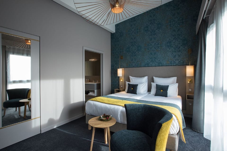 Deluxe Double Room | Premium bedding, minibar, in-room safe, desk