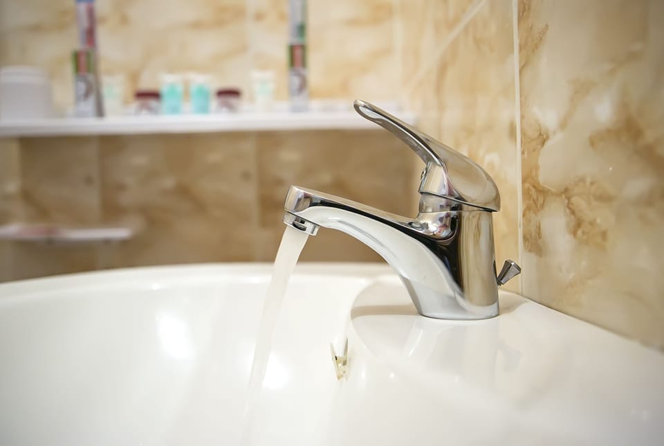 Bathroom sink