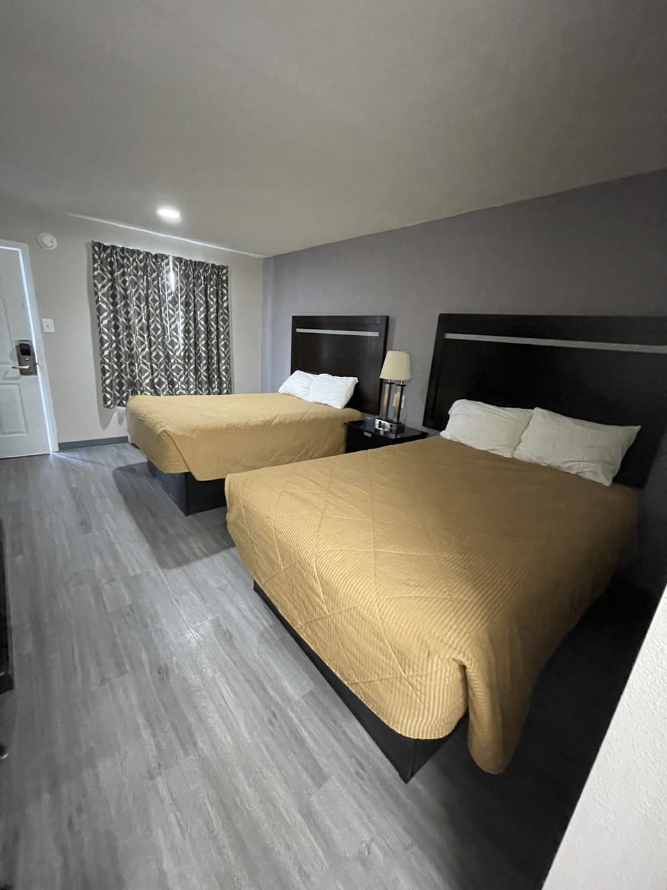 Standard Double Room, 2 Double Beds | Desk, WiFi (free), bed sheets