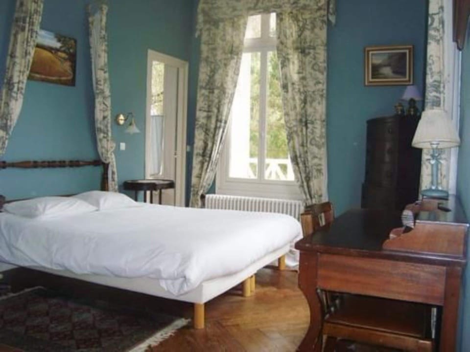Double Room (Iris) | Iron/ironing board, free cribs/infant beds, free WiFi