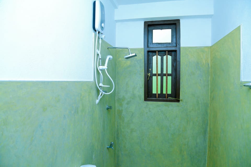 Standard Double Room, 1 Double Bed, Ocean View, Beachfront | Bathroom shower