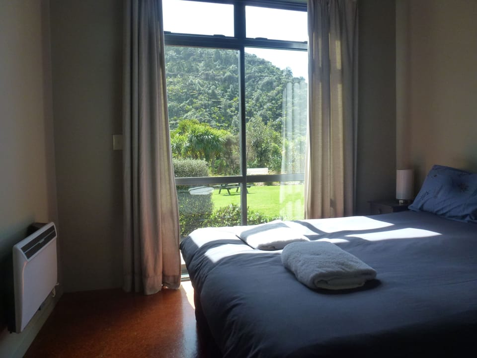 Standard Double Room | Free WiFi, bed sheets