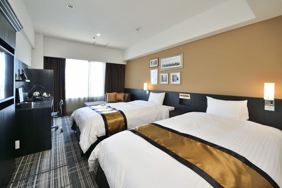 Executive Twin Room, Non Smoking | Free WiFi, bed sheets