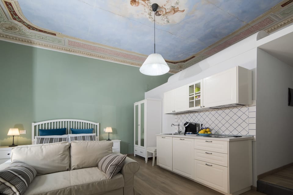 Classic Studio, 1 Bedroom, City View | Blackout drapes, soundproofing, free WiFi, bed sheets