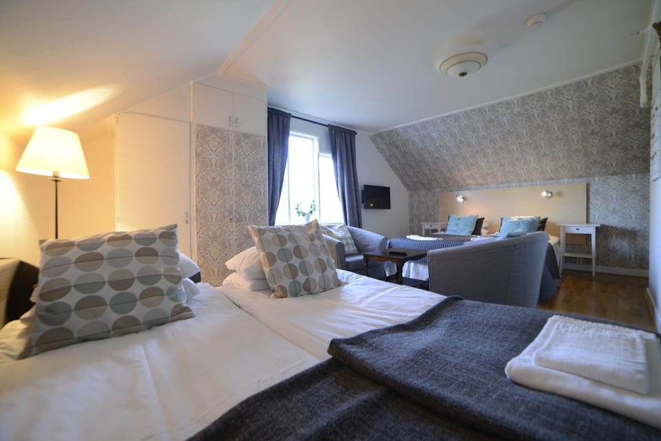 Family Room (Standard) | Free WiFi, bed sheets