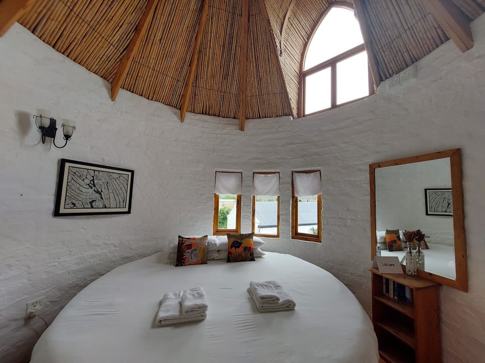Standard Duplex (The Bethesda Tower) | Free WiFi, bed sheets