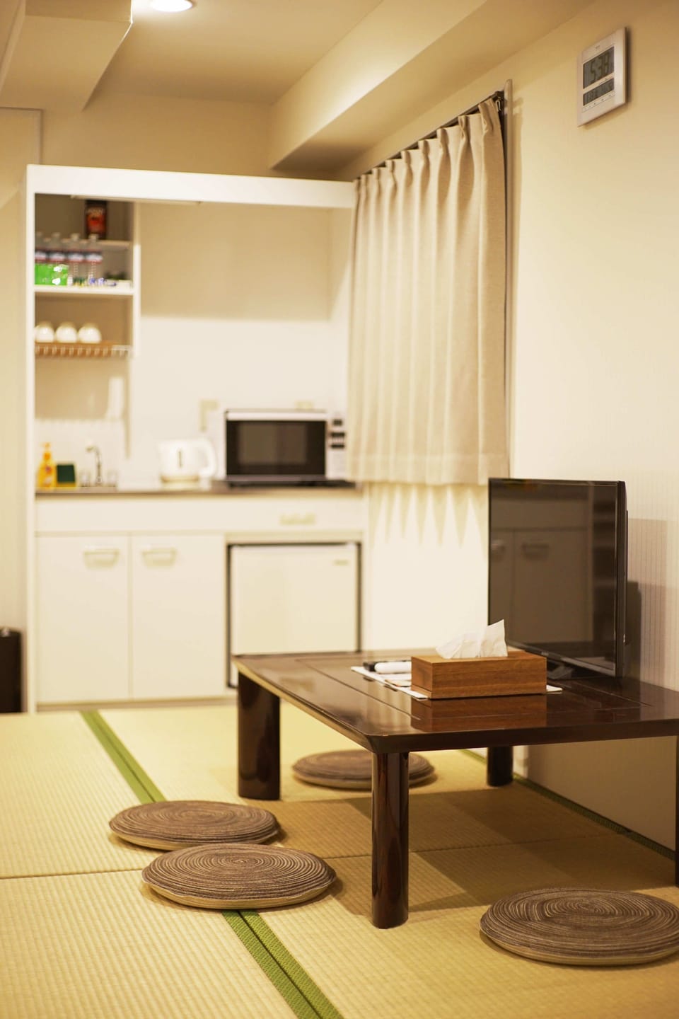 Standard Family Room (2 single bed+2 semi-double bed) | Premium bedding, desk, soundproofing, free WiFi