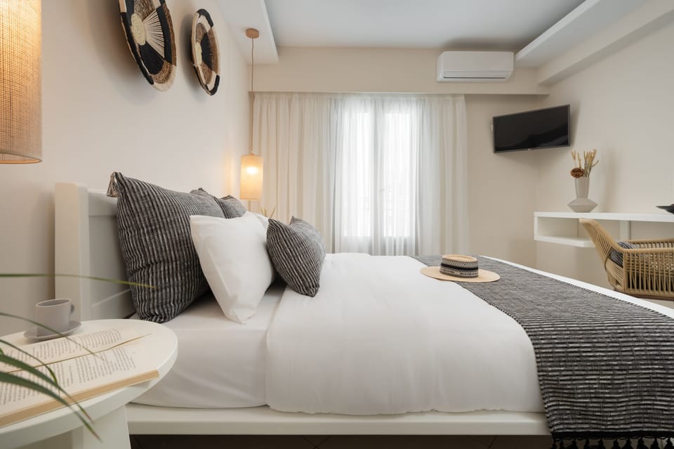 Apartment, 1 Bedroom | Premium bedding, in-room safe, soundproofing, iron/ironing board