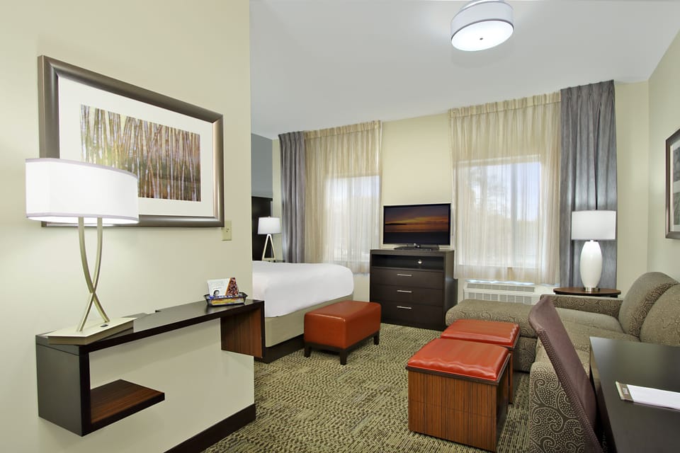 Hypo-allergenic bedding, in-room safe, desk, laptop workspace