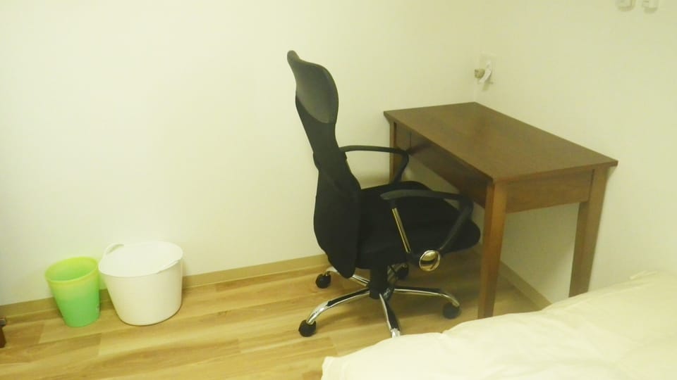 Standard Twin Room, Non Smoking | Down comforters, desk, laptop workspace, soundproofing