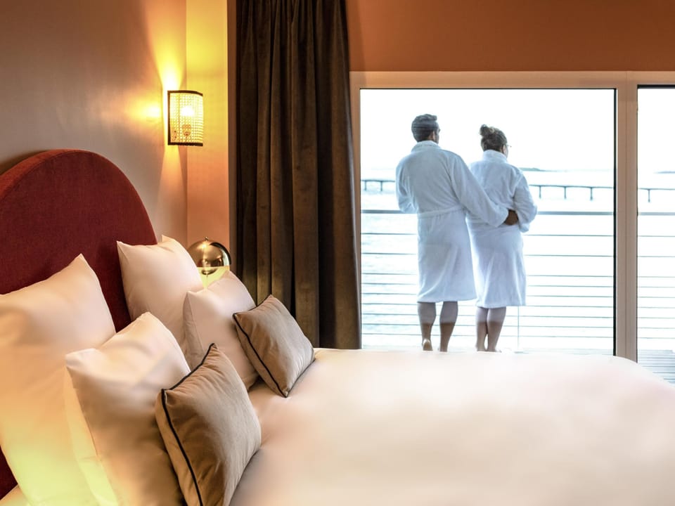 Minibar, in-room safe, soundproofing, free WiFi