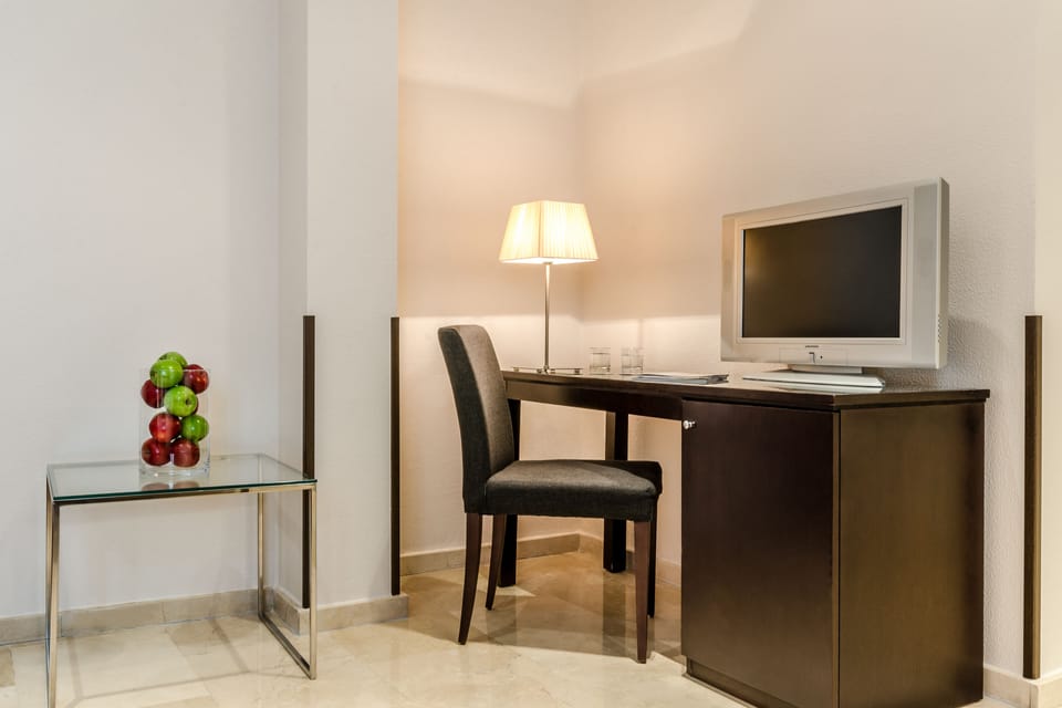 Down comforters, minibar, in-room safe, individually furnished