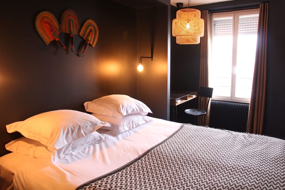 Classic Double Room (Chambre Ho Sweet Home) | Soundproofing, free WiFi, bed sheets